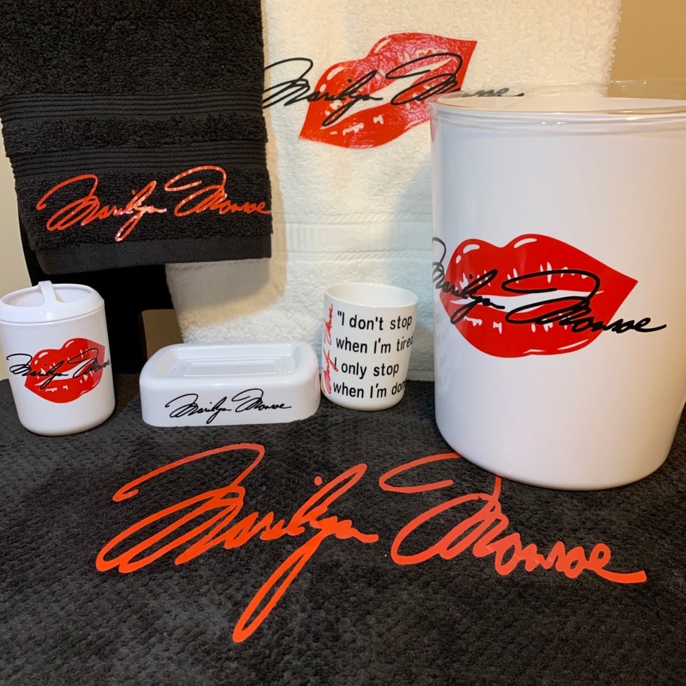 Custom 8pc Bathroom Set - Picture 3 of 4